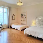 Appartement Grand Studio 38m2 Dans Ancien Palace Avec Piscine Et Place De Parking Privée