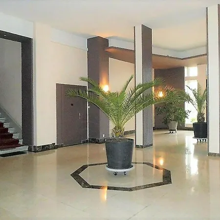 Grand Studio 38m2 Dans Ancien Palace Avec Piscine Et Place De Parking Privée *