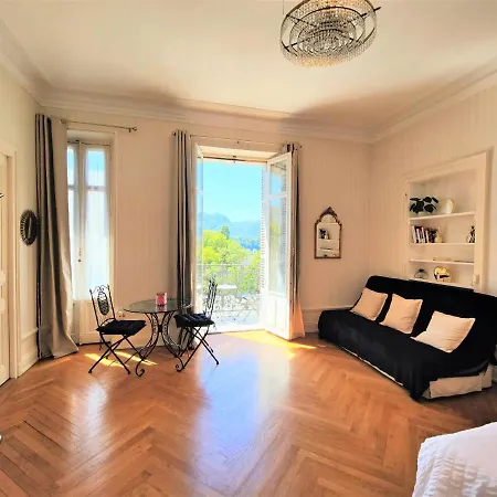 アパート Grand Studio 38m2 Dans Ancien Palace Avec Piscine Et Place De Parking Privee エクスレバン