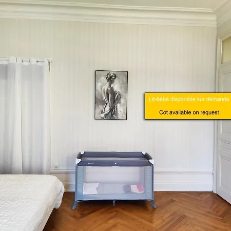 Grand Studio 38m2 Dans Ancien Palace Avec Piscine Et Place De Parking Privée Appartement Aix-les-Bains