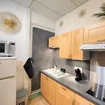 Daire Grand Studio 38m2 Dans Ancien Palace Avec Piscine Et Place De Parking Privee