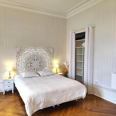 Apartment Grand Studio 38m2 Dans Ancien Palace Avec Piscine Et Place De Parking Privee *