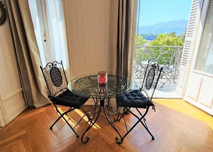 Grand Studio 38m2 Dans Ancien Palace Avec Piscine Et Place De Parking Privee アパート *