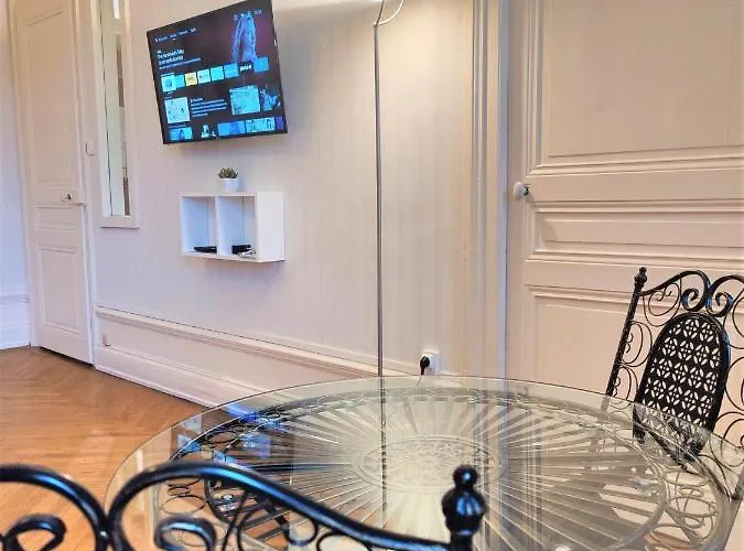 アパート Grand Studio 38m2 Dans Ancien Palace Avec Piscine Et Place De Parking Privee *