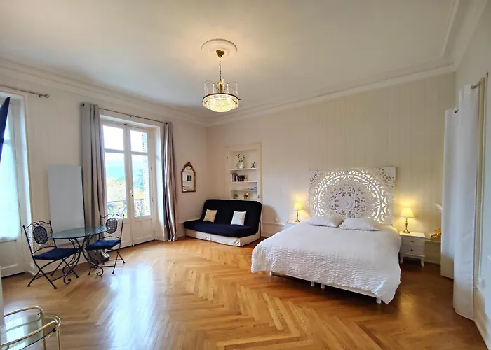 アパート Grand Studio 38m2 Dans Ancien Palace Avec Piscine Et Place De Parking Privee